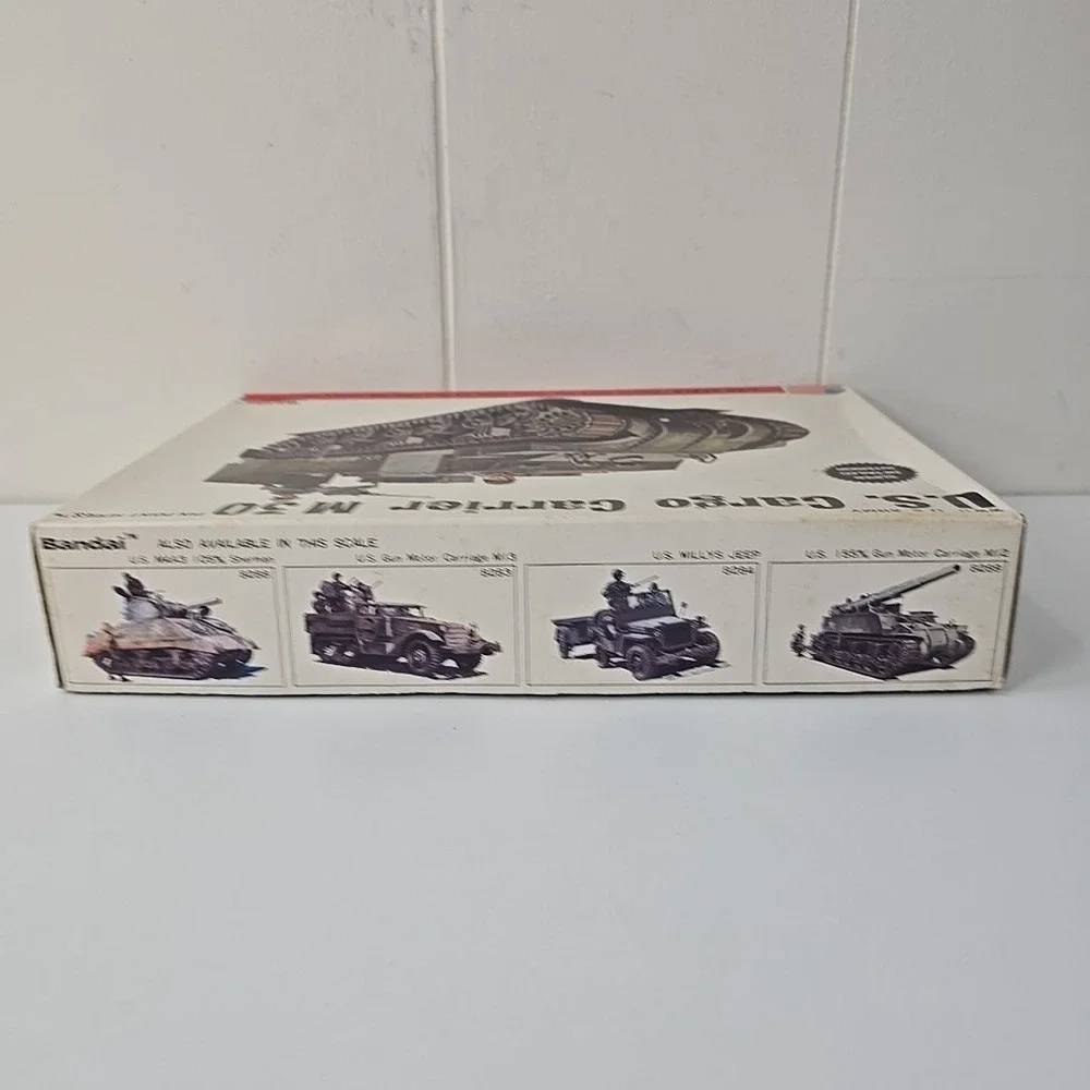 Vtg‎ Bandai U.S. Cargo Carrier M30 Model Kit 1/48 Scale Plastic Gray Pin Point